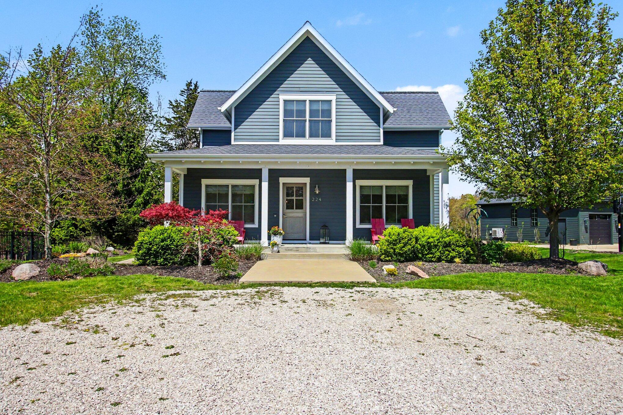 224 Ferry Street Douglas, MI 49406 - Photo 2 of 31 002_file_3706