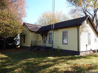 402 Prairie Street Raymond, IL 62560 - Photo 1 of 23 Gallery Image 1