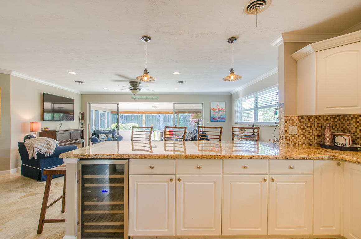 642 Southwest 5th Street Boca Raton, FL 33486 - Photo 11 of 39 642 SW 5 Street 72p-133