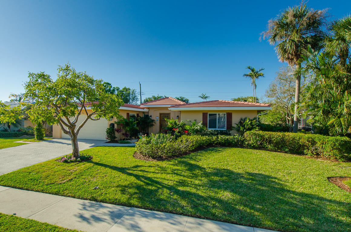 642 Southwest 5th Street Boca Raton, FL 33486 - Photo 2 of 39 642 SW 5 Street 72p-10