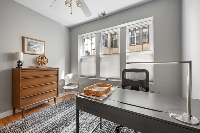 $324,700 | 5623 North Wayne Avenue, Unit 1B, Chicago, IL 60660