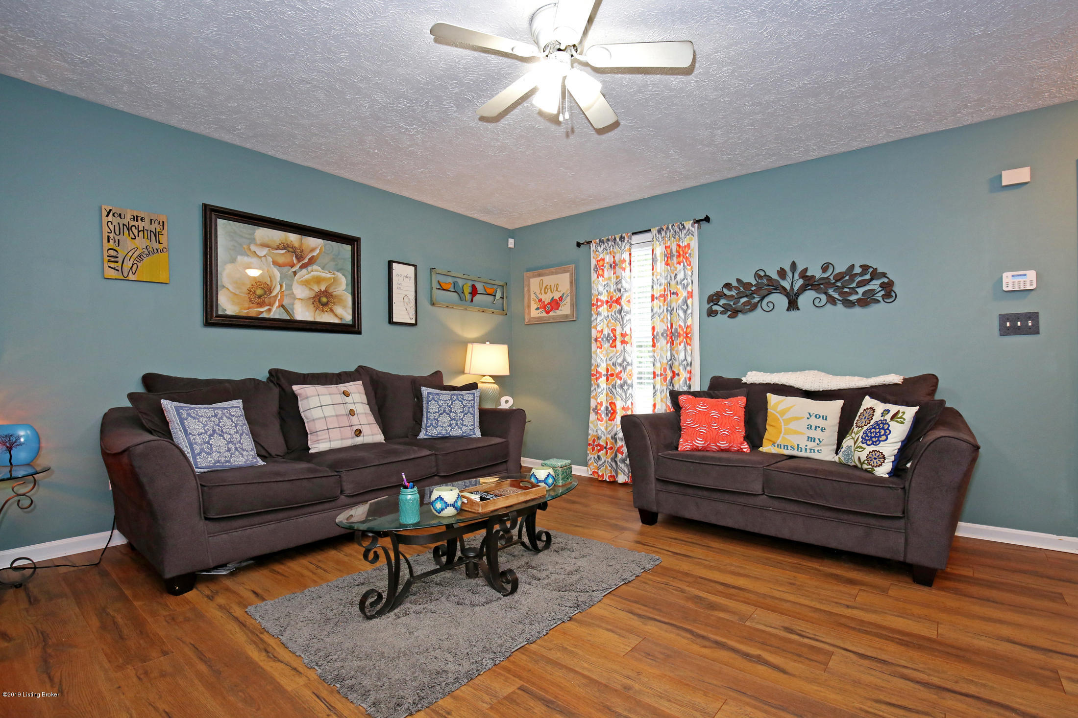 10505 Church Road Louisville, KY 40272 - Photo 4 of 28 Family Room