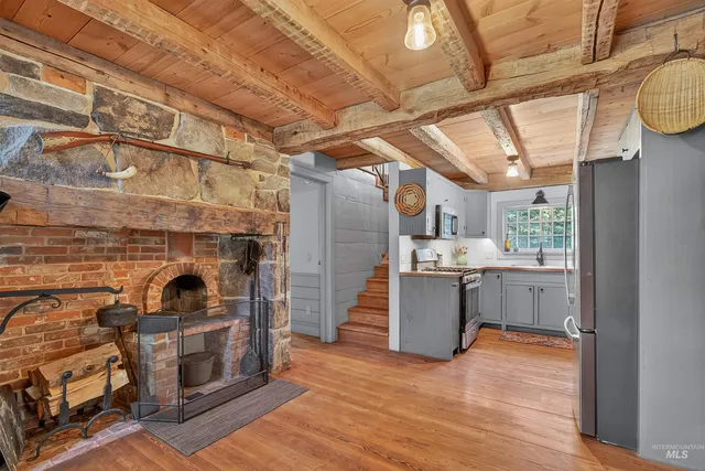 $980,000 | 1005-1009 Williams Lane, Deary, ID 83823