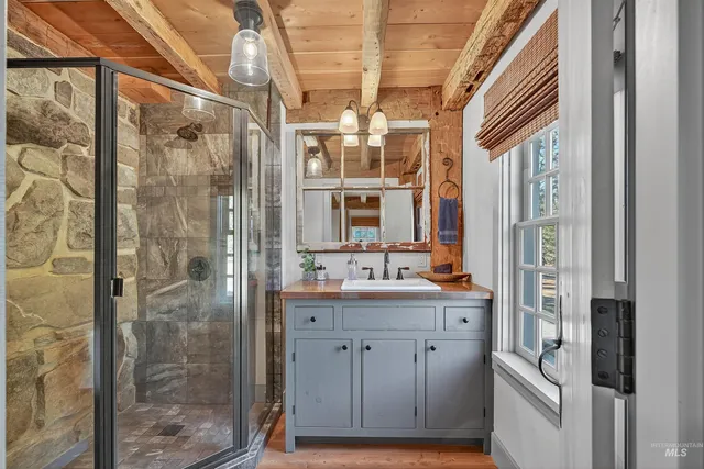 $980,000 | 1005-1009 Williams Lane, Deary, ID 83823