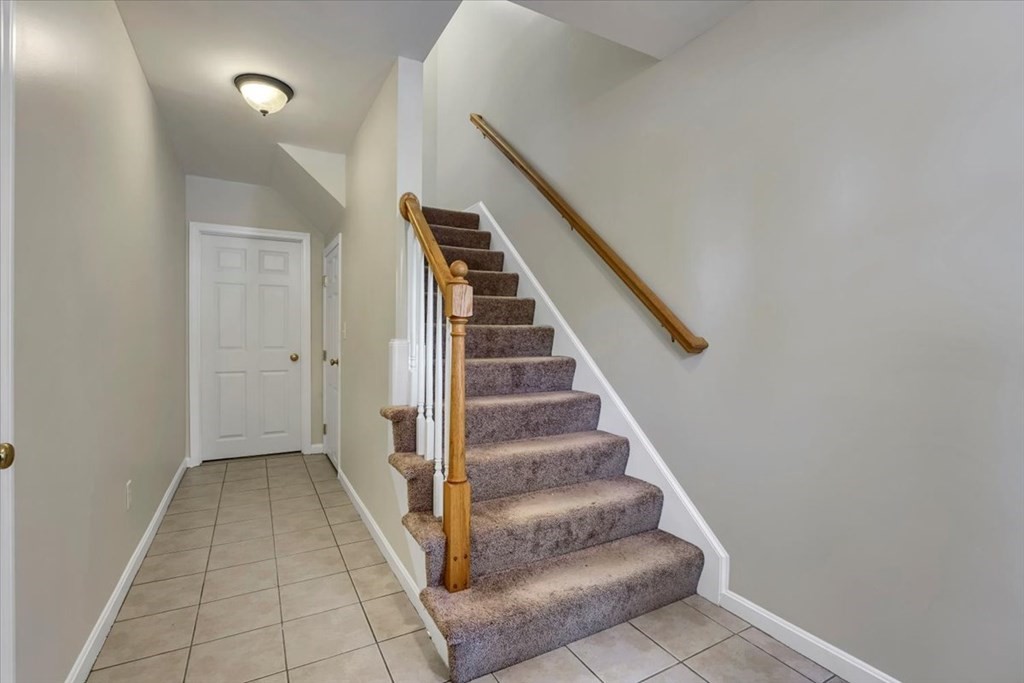 262 Littleton Road, Unit 40 Chelmsford, MA 01824 - Photo 4 of 31