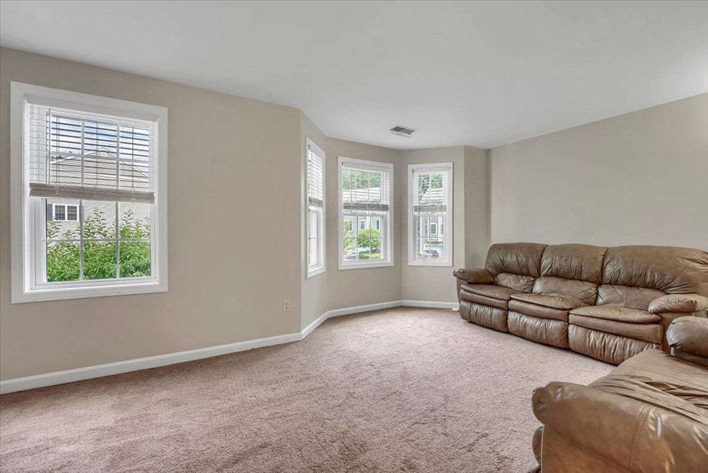 262 Littleton Road, Unit 40 Chelmsford, MA 01824 - Photo 5 of 31