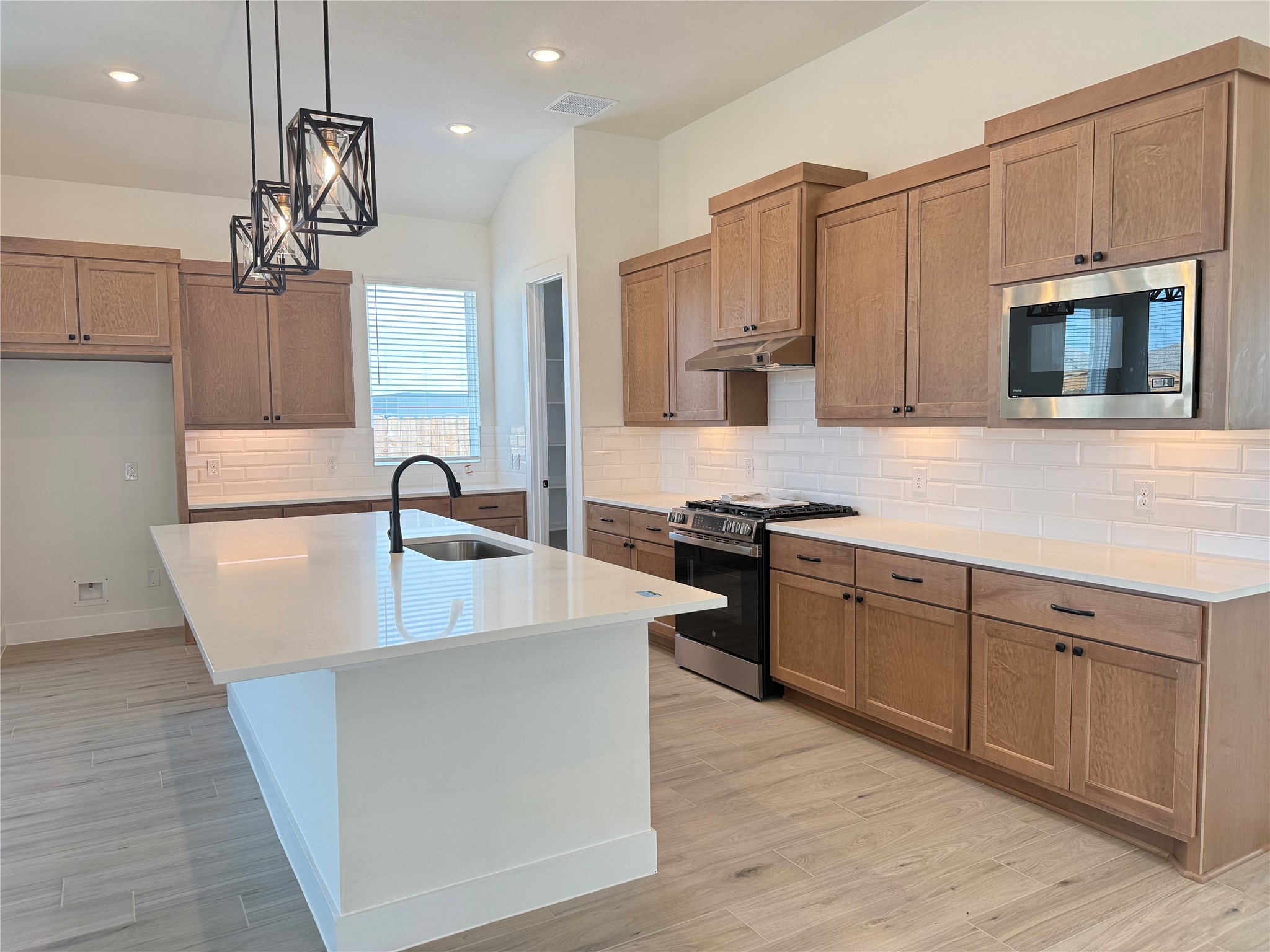 2235 Cold Stream Lane Tomball, TX 77375 - Photo 4 of 20