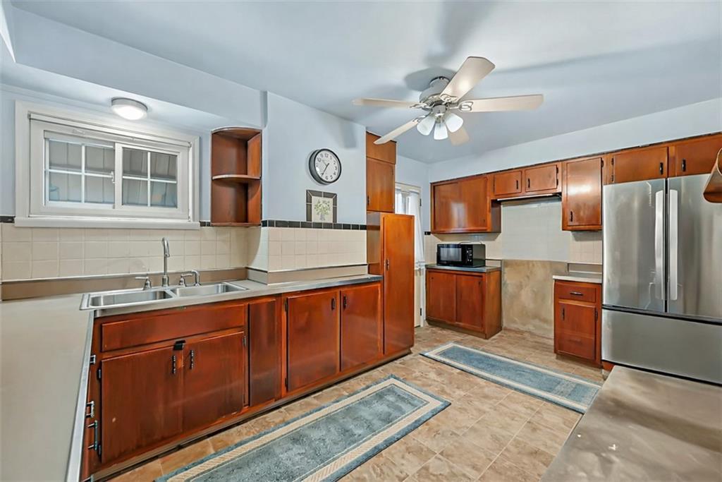 352 39th Street Pittsburgh, PA 15201 - Photo 9 of 26