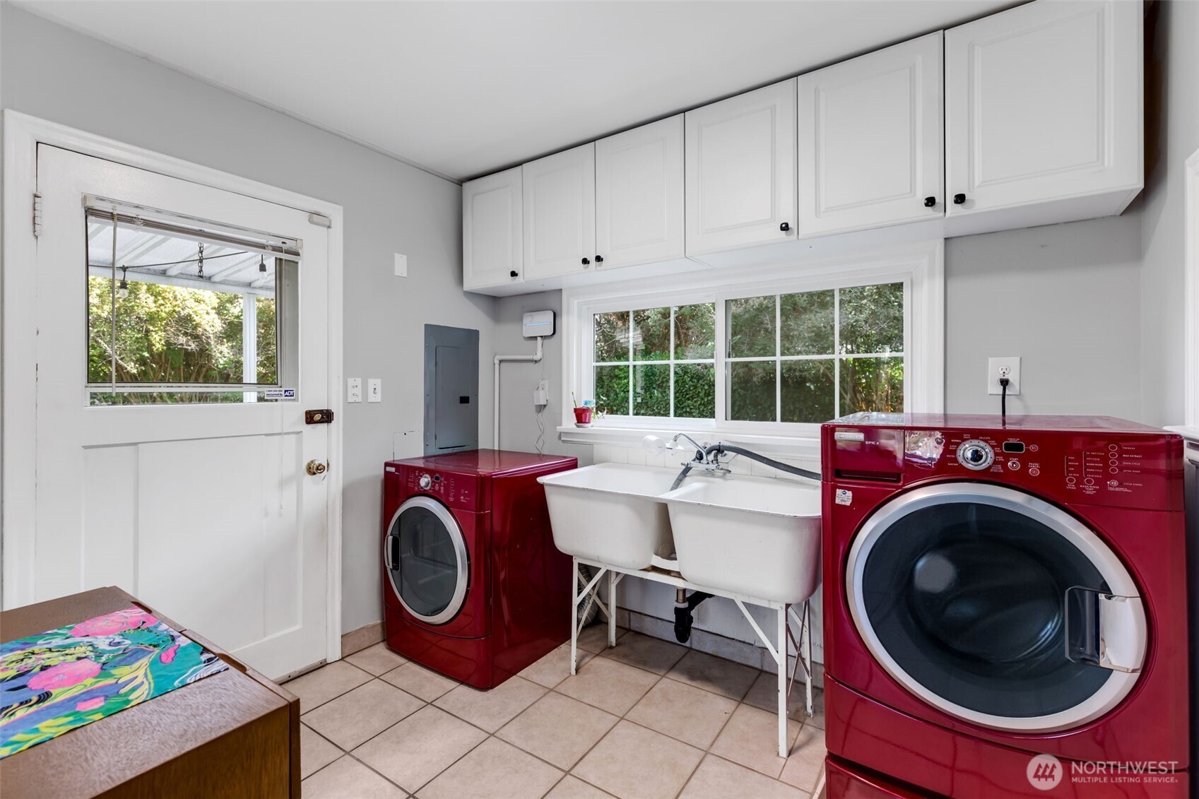 804 Electron Way Fircrest, WA 98466 - Photo 14 of 37 a view of livingroom with washer and dryer