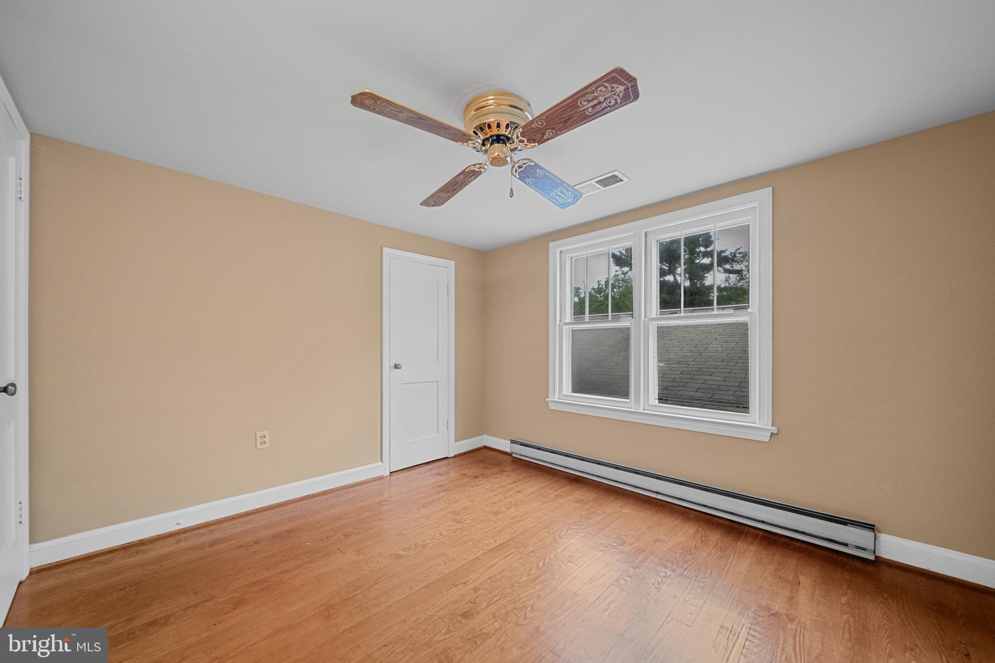 18189 Sands Road Purcellville, VA 20132 - Photo 56 of 145 Upstairs bedroom #2 with large attic.