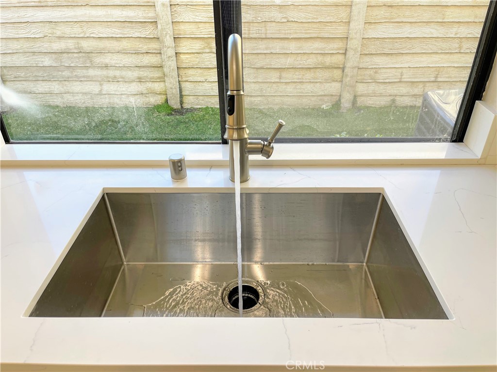 3 Rushingwind, Unit 4 Irvine, CA 92614 - Photo 8 of 34 Kitchen Sink