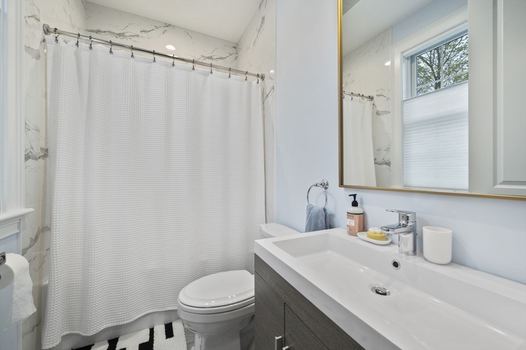 11 Woodhaven Road Newton, MA 02468 - Photo 25 of 42