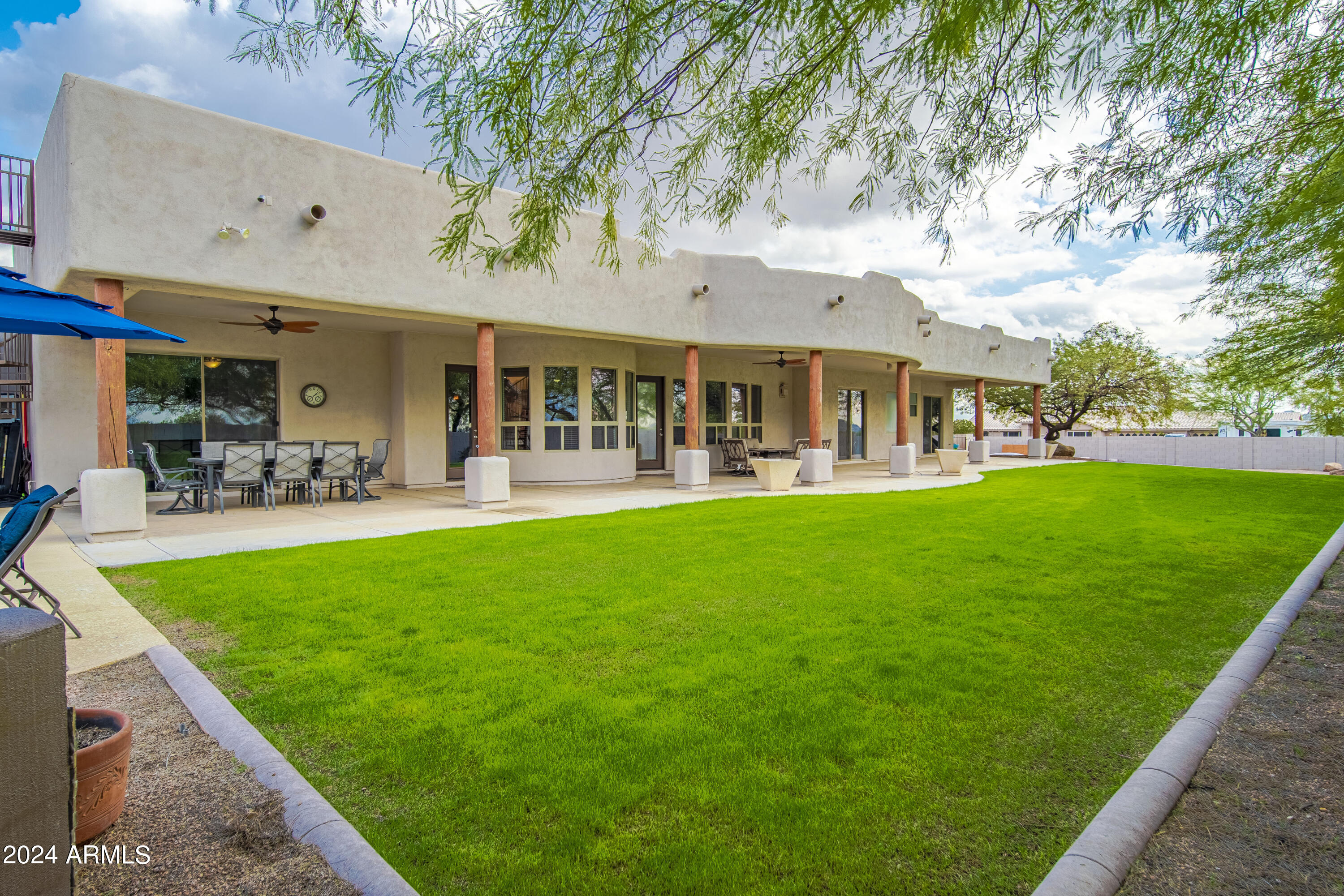 12 East Irvine Road Phoenix, AZ 85086 - Photo 11 of 81 Endless Grass Area