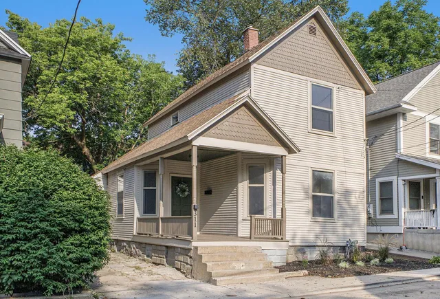$2,100 | 311 Robey Place Southeast, Grand Rapids, MI 49506