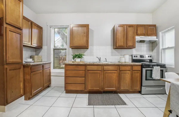 $2,100 | 311 Robey Place Southeast, Grand Rapids, MI 49506
