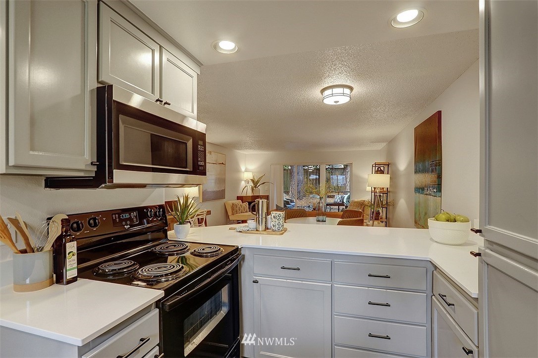 7811 218th Street Southwest, Unit 34 Edmonds, WA 98026 - Photo 8 of 20 Gallery Image 8