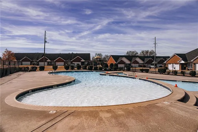 $320,000 | 106 Kensington Drive Southeast, Calhoun, GA 30701