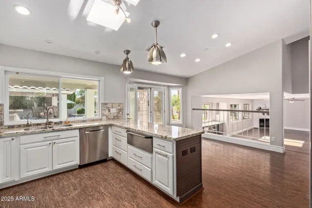 $1,275,000 | 915 West Grand Caymen Drive, Gilbert, AZ 85233