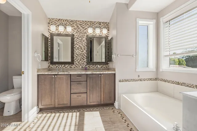 $1,275,000 | 915 West Grand Caymen Drive, Gilbert, AZ 85233