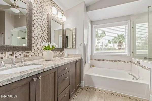 $1,224,000 | 915 West Grand Caymen Drive, Gilbert, AZ 85233