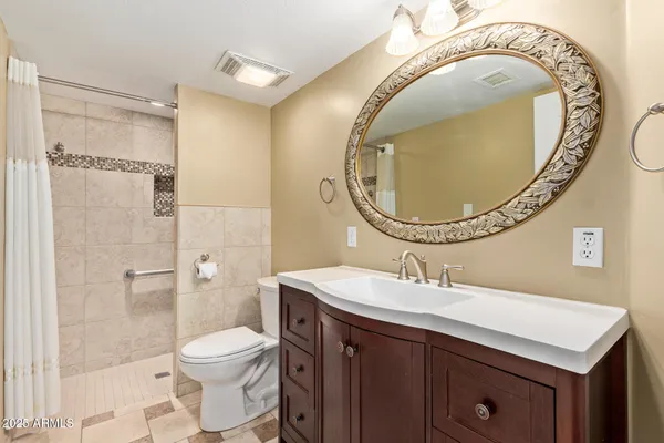 $1,224,000 | 915 West Grand Caymen Drive, Gilbert, AZ 85233