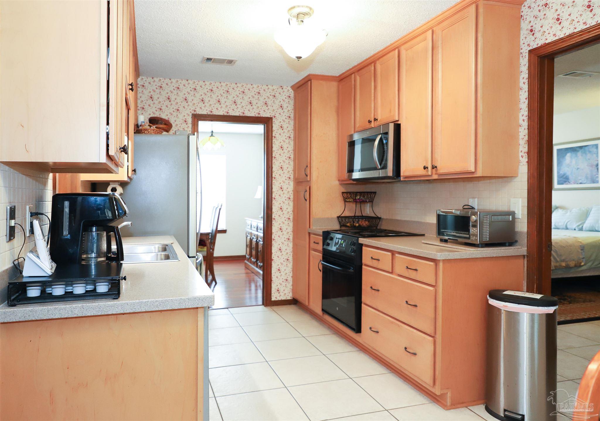 4175 April Road Pensacola, FL 32504 - Photo 15 of 42 Gallery Image 15