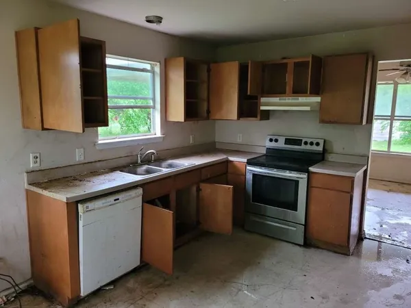 $119,999 | 1009 West Houston Street, Clarksville, TX 75426