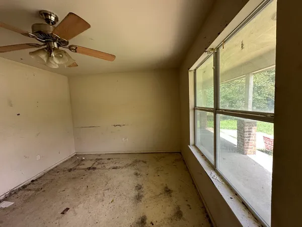 $119,999 | 1009 West Houston Street, Clarksville, TX 75426