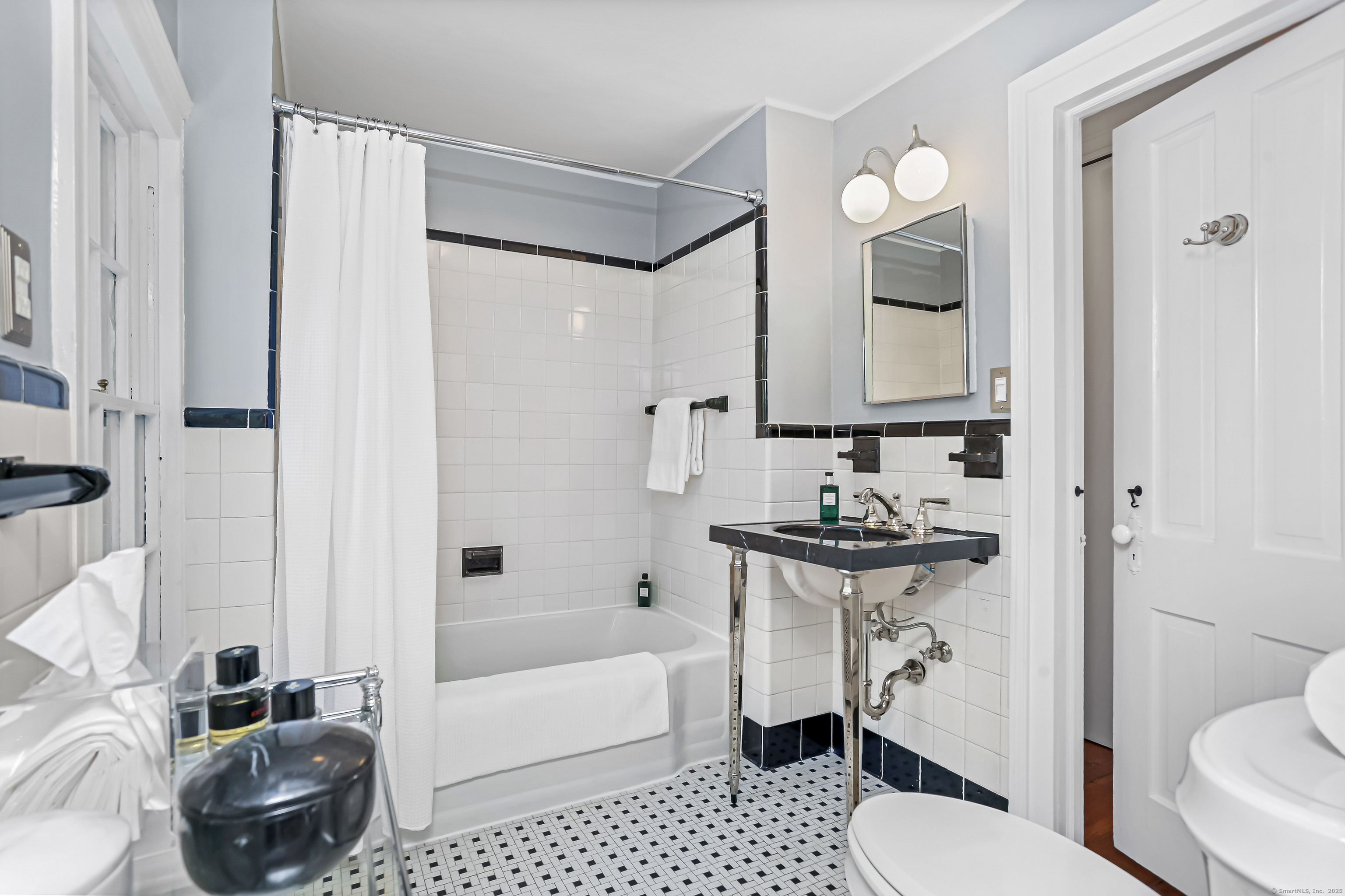 145 Lyons Plain Road Weston, CT 06883 - Photo 24 of 37