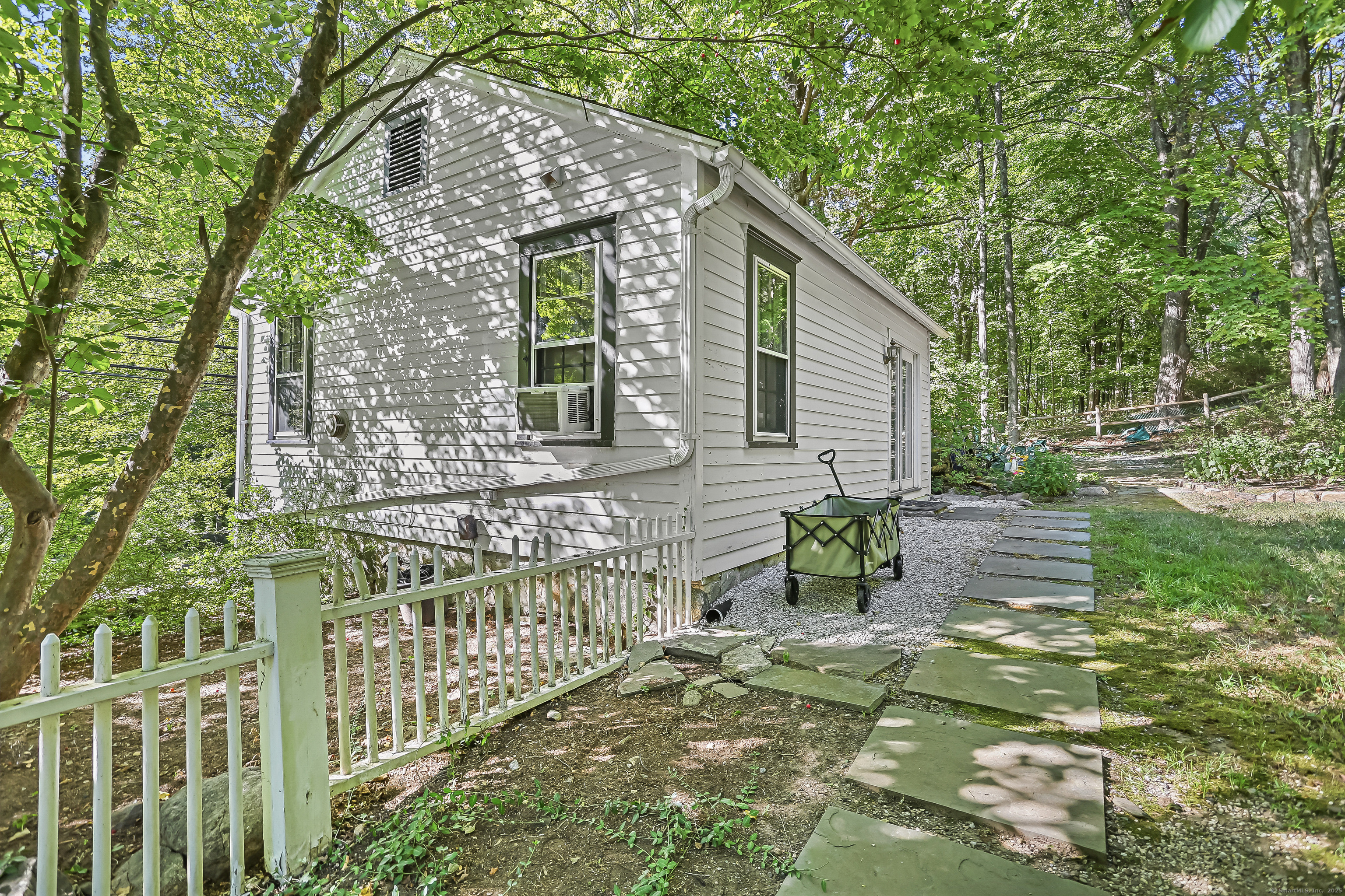 145 Lyons Plain Road Weston, CT 06883 - Photo 34 of 37