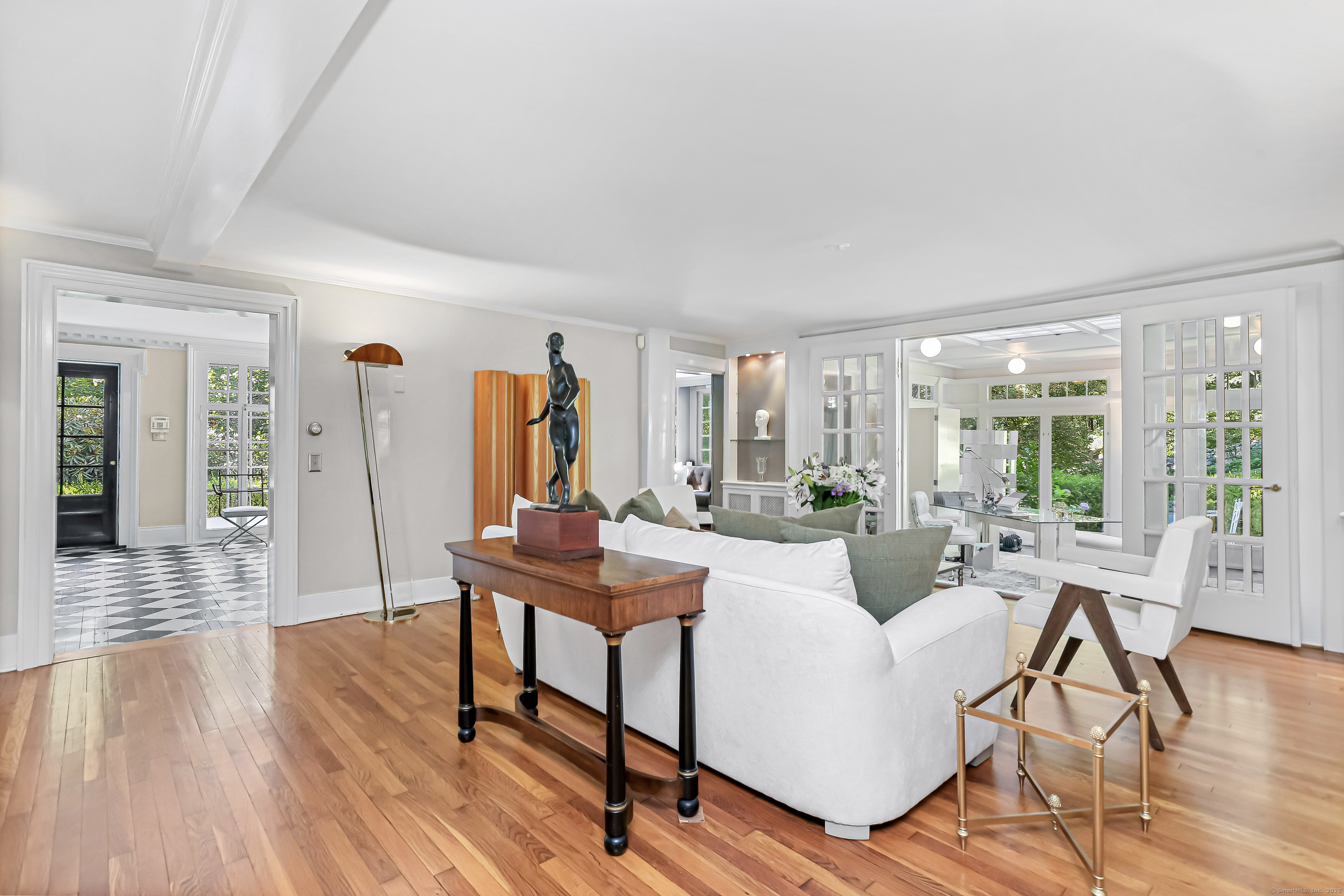 145 Lyons Plain Road Weston, CT 06883 - Photo 9 of 37