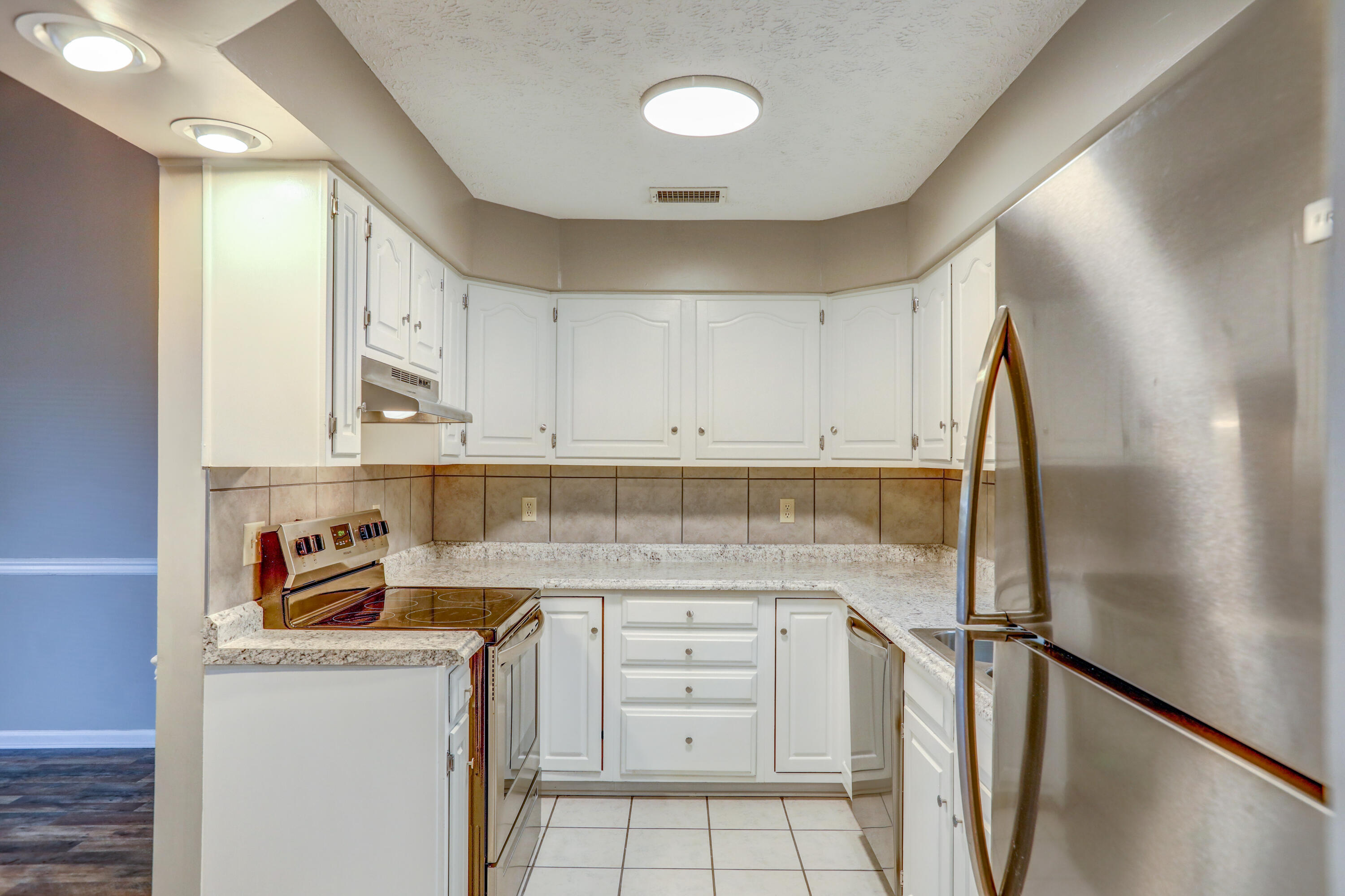 1220 Konnarock Road Kingsport, TN 37664 - Photo 8 of 26 B42A4142_3_4_5_6