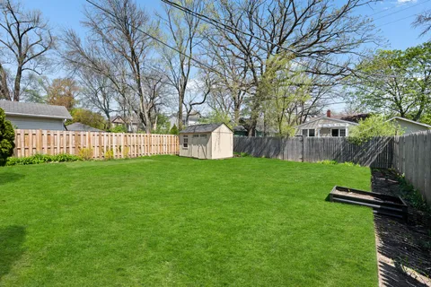 $550,000 | 1041 Forest Avenue, Deerfield, IL 60015