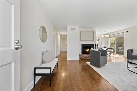 $550,000 | 1041 Forest Avenue, Deerfield, IL 60015