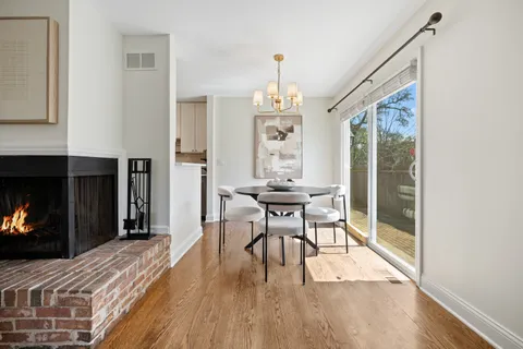 $550,000 | 1041 Forest Avenue, Deerfield, IL 60015