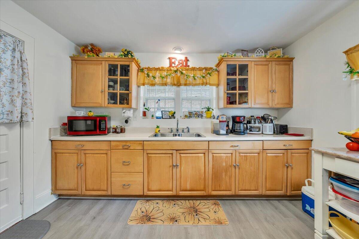 1852 Wildwood Road Salem, VA 24153 - Photo 15 of 48 13-MIB07858