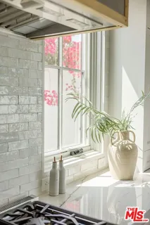 a close view of sink