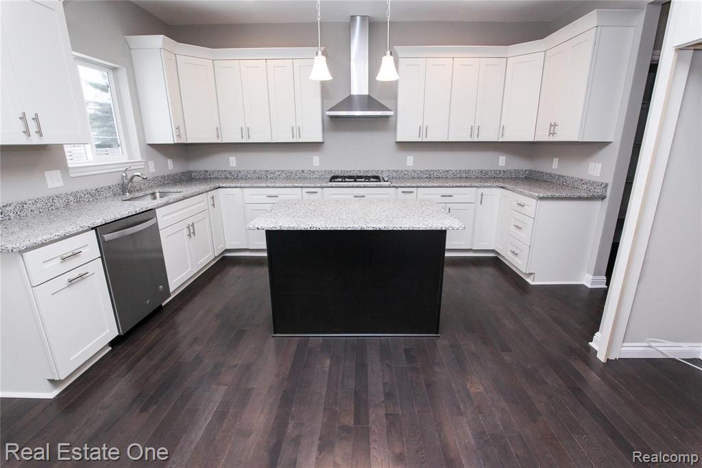 2466 Eastern Avenue Rochester Hills, MI 48307 - Photo 18 of 48