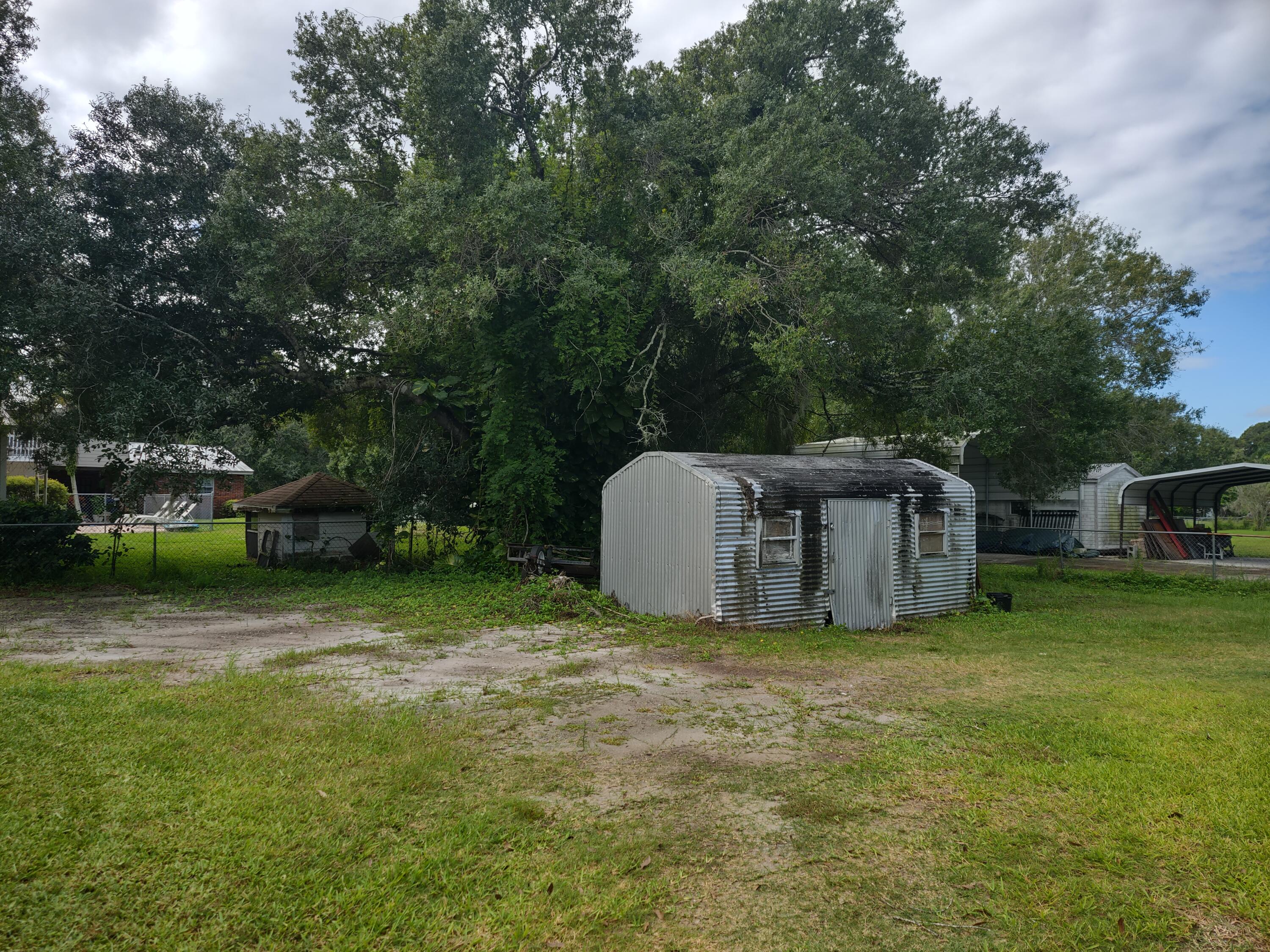 709 Brack Road Fort Pierce, FL 34982 - Photo 11 of 24 b28