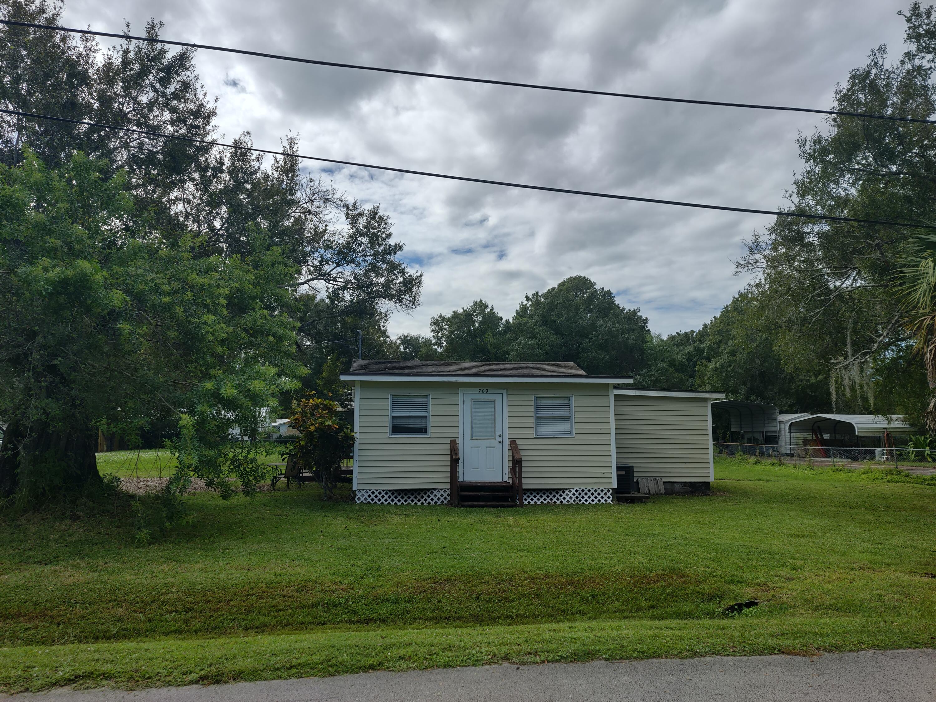 709 Brack Road Fort Pierce, FL 34982 - Photo 4 of 24 b25