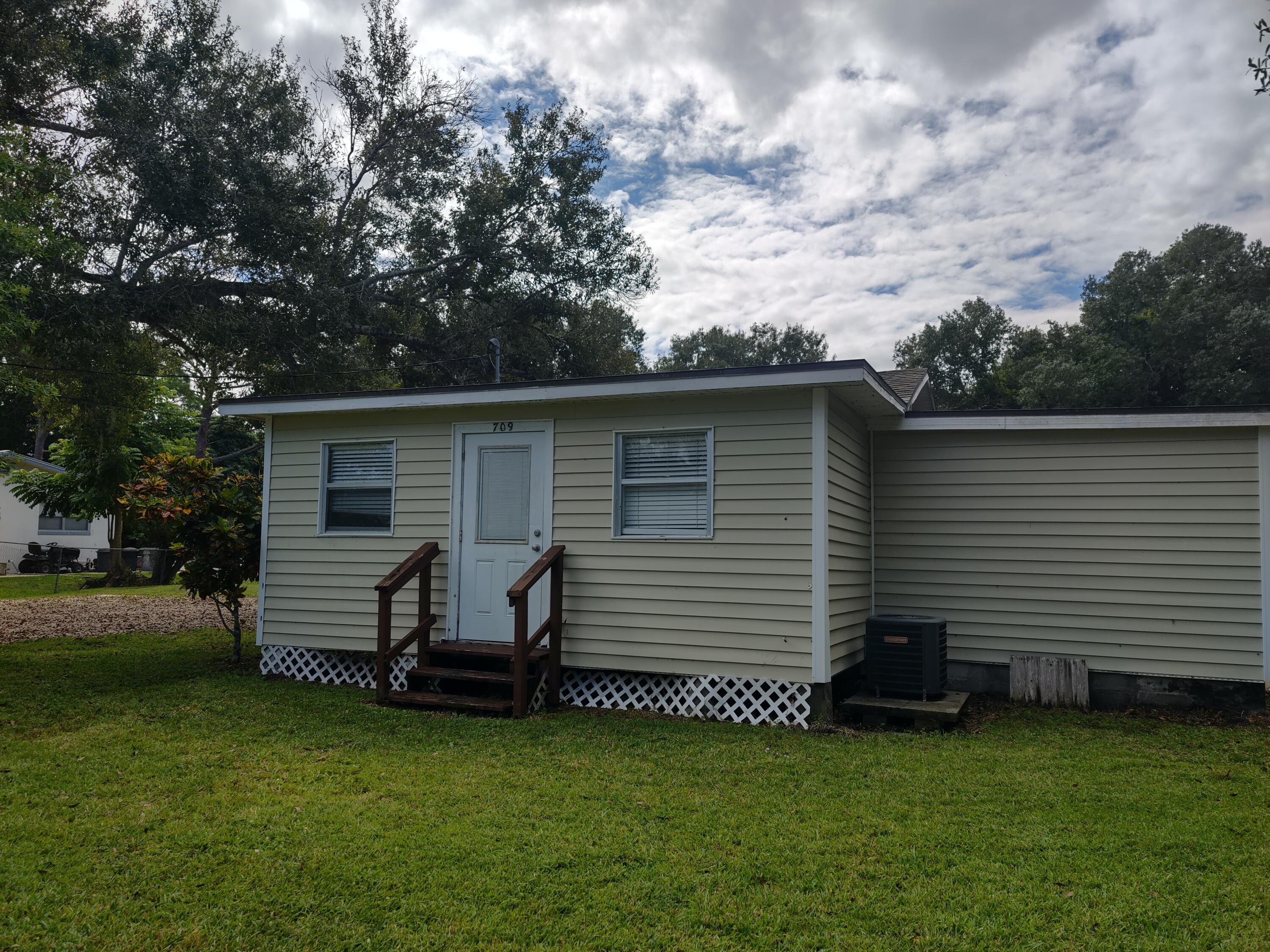 709 Brack Road Fort Pierce, FL 34982 - Photo 5 of 24 b20