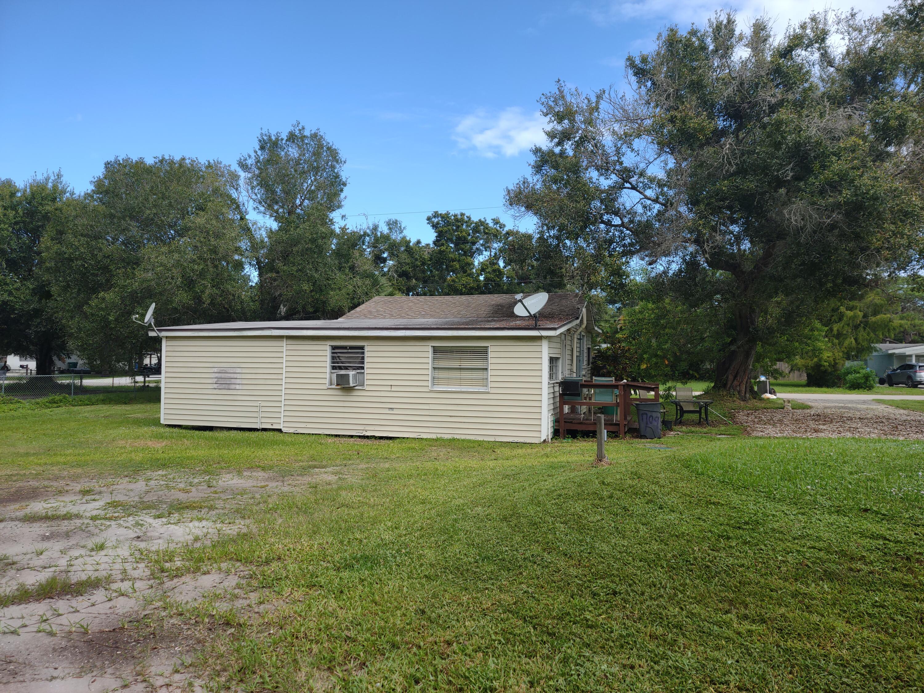 709 Brack Road Fort Pierce, FL 34982 - Photo 6 of 24 b29