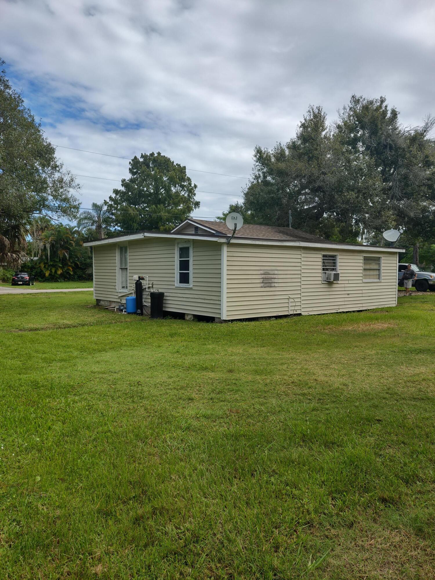 709 Brack Road Fort Pierce, FL 34982 - Photo 7 of 24 b30