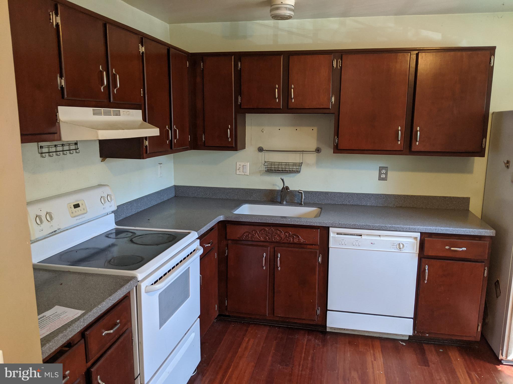 1656 Colonial Way Frederick, MD 21702 - Photo 3 of 18 Kitchen