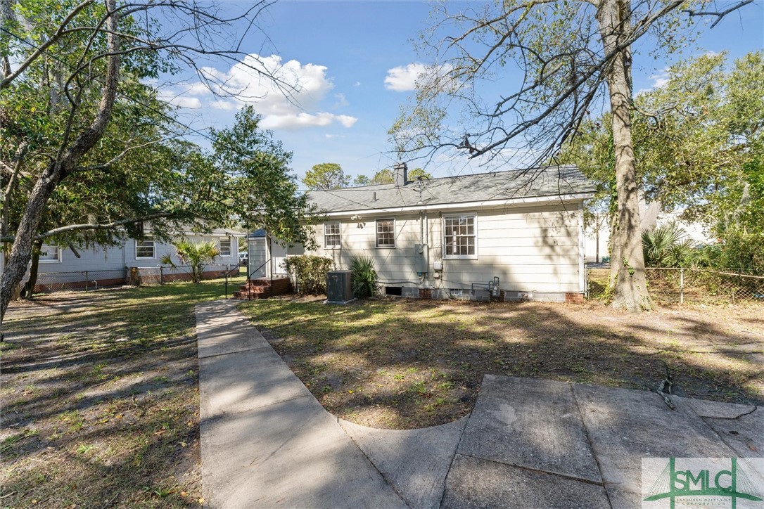 2387 Pinetree Road Savannah, GA 31404 - Photo 5 of 28 Gallery Image 5