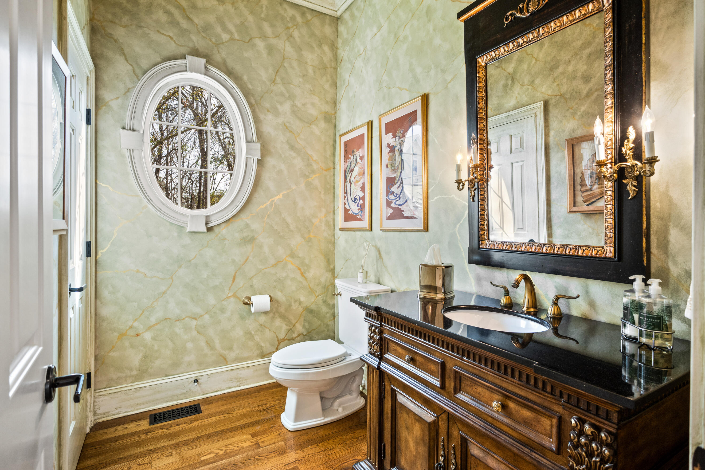 3600 Henrietta Hartford Road Mount Pleasant, SC 29466 - Photo 12 of 92 Powder room