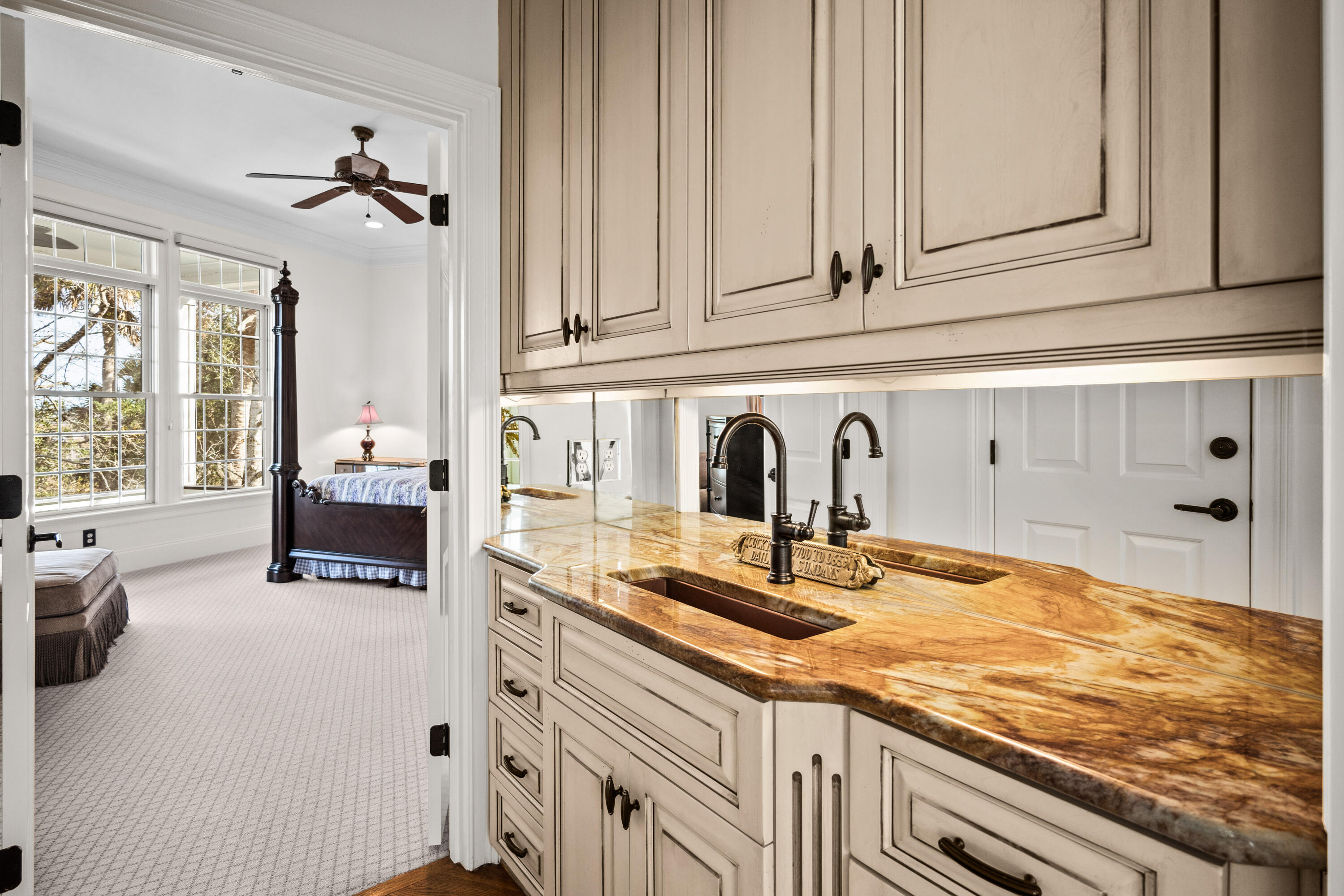 3600 Henrietta Hartford Road Mount Pleasant, SC 29466 - Photo 28 of 92 Wet bar