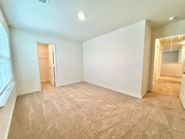 $1,950 | 360 Crescent Park Drive, Jarrell, TX 76537