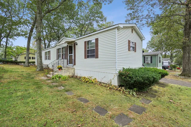 $95,000 | 15 Stonewood Terrace, Vernon, CT 06066