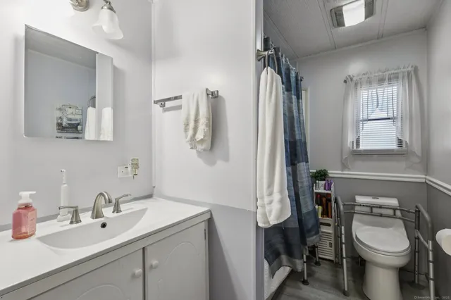 $95,000 | 15 Stonewood Terrace, Vernon, CT 06066